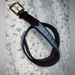 Vineyard vines belt